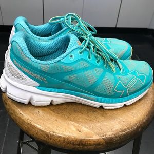 Woman's Under Armour sneakers